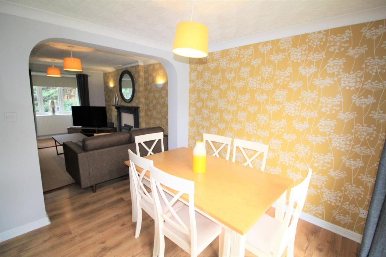 Doncaster - Warmsworth - Great Customer Feedback - 3 Bed Detached House - Private Garden & Parking Plus Garage - Quiet Cul De Sac Location - Dog Friendly - Fast Wifi - Close To Motorway Access Dış mekan fotoğraf