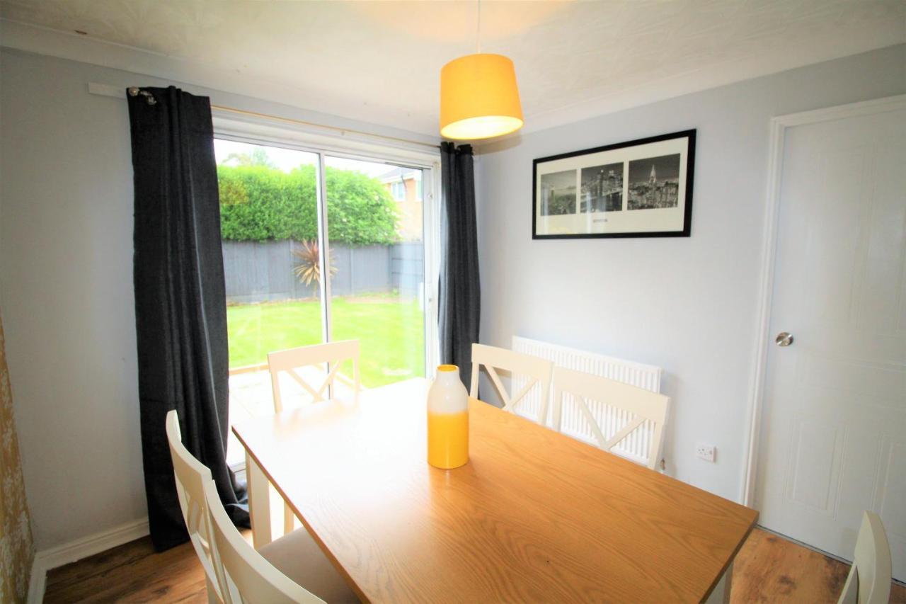 Doncaster - Warmsworth - Great Customer Feedback - 3 Bed Detached House - Private Garden & Parking Plus Garage - Quiet Cul De Sac Location - Dog Friendly - Fast Wifi - Close To Motorway Access Dış mekan fotoğraf