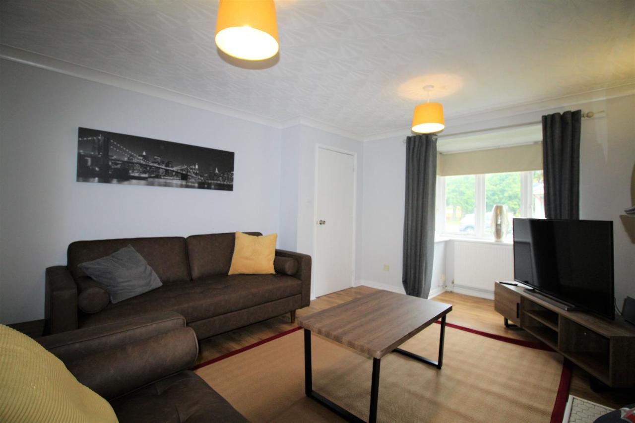 Doncaster - Warmsworth - Great Customer Feedback - 3 Bed Detached House - Private Garden & Parking Plus Garage - Quiet Cul De Sac Location - Dog Friendly - Fast Wifi - Close To Motorway Access Dış mekan fotoğraf