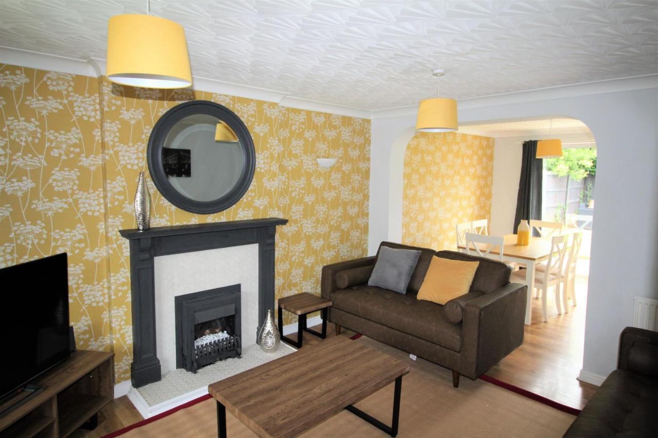 Doncaster - Warmsworth - Great Customer Feedback - 3 Bed Detached House - Private Garden & Parking Plus Garage - Quiet Cul De Sac Location - Dog Friendly - Fast Wifi - Close To Motorway Access Dış mekan fotoğraf